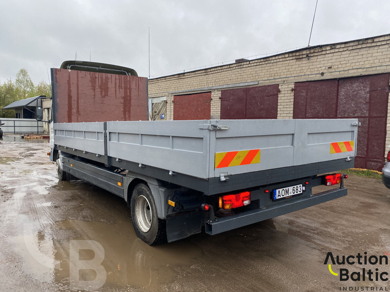 Mercedes-Benz 815 - Sal/ Açık kasa kamyon: fotoğraf 3 Mercedes-Benz 815 - Sal/ Açık kasa kamyon: fotoğraf 3