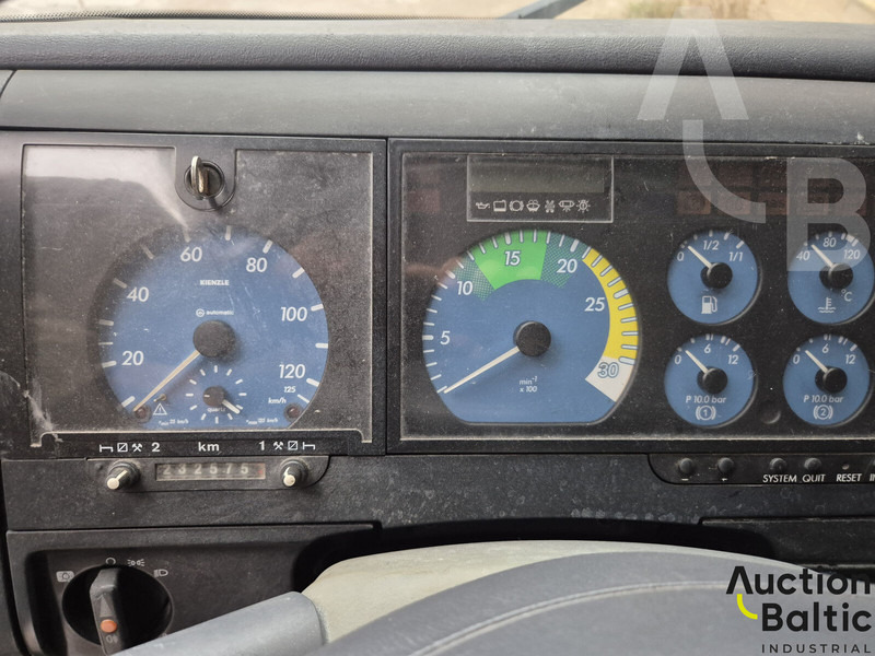 Mercedes-Benz 817 L - Tenteli kamyon: fotoğraf 5 Mercedes-Benz 817 L - Tenteli kamyon: fotoğraf 5