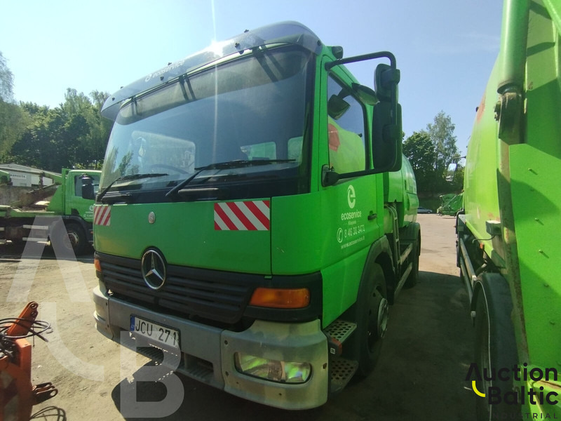 Mercedes-Benz Atego 1318 - Yol süpürme aracı: fotoğraf 2 Mercedes-Benz Atego 1318 - Yol süpürme aracı: fotoğraf 2
