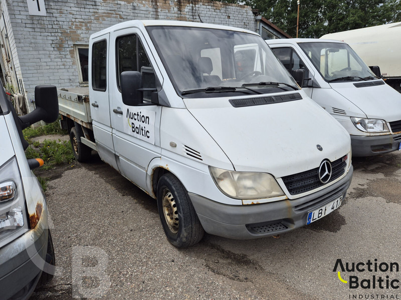 Mercedes-Benz Sprinter 208 CDI - Açık kasa kamyonet, Çift kabin kamyonet: fotoğraf 2 Mercedes-Benz Sprinter 208 CDI - Açık kasa kamyonet, Çift kabin kamyonet: fotoğraf 2
