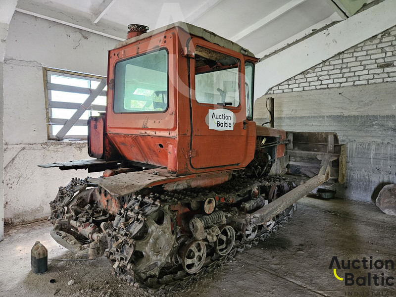 Onbekend DT-75 - Buldozer: fotoğraf 3 Onbekend DT-75 - Buldozer: fotoğraf 3