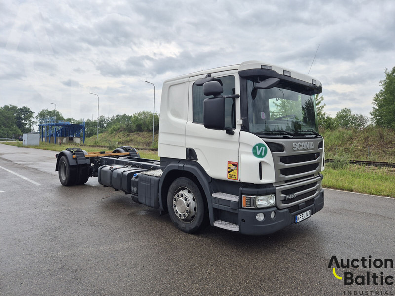 Scania P 450 - Şasi kamyon: fotoğraf 1 Scania P 450 - Şasi kamyon: fotoğraf 1