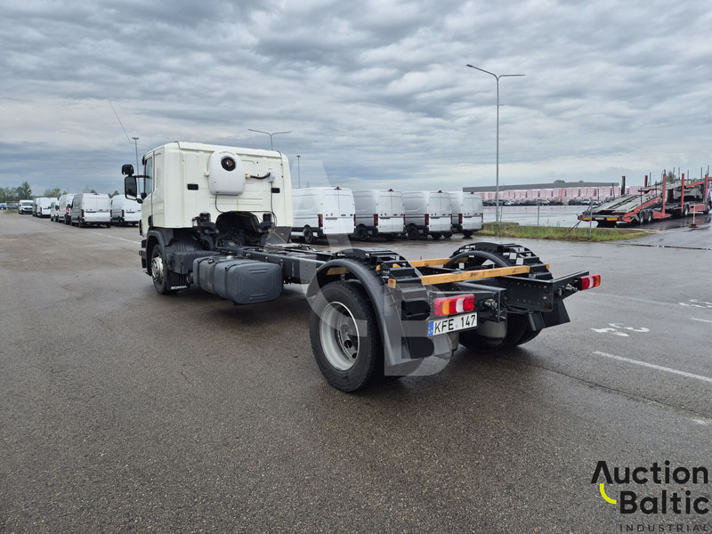 Scania P 450 - Şasi kamyon: fotoğraf 4 Scania P 450 - Şasi kamyon: fotoğraf 4