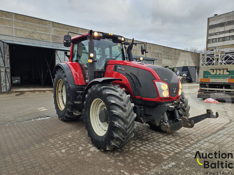 Valtra T213V - Traktör: fotoğraf 1 Valtra T213V - Traktör: fotoğraf 1