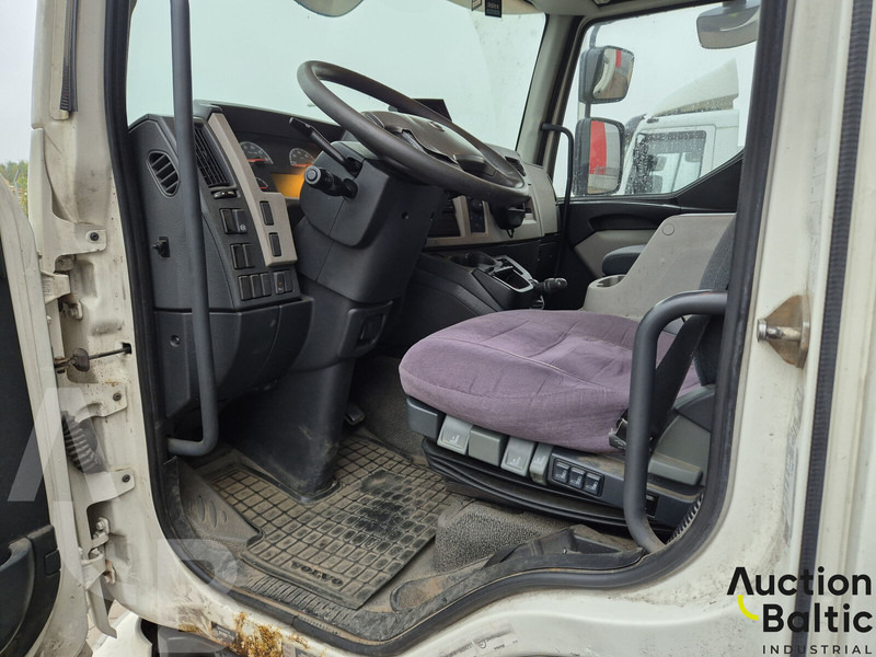 Volvo FL240 - Kapalı kasa kamyon: fotoğraf 5 Volvo FL240 - Kapalı kasa kamyon: fotoğraf 5