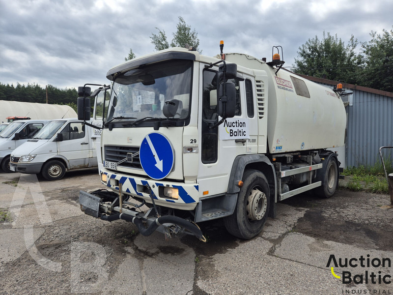 Volvo FL618 - Yol süpürme aracı: fotoğraf 2 Volvo FL618 - Yol süpürme aracı: fotoğraf 2