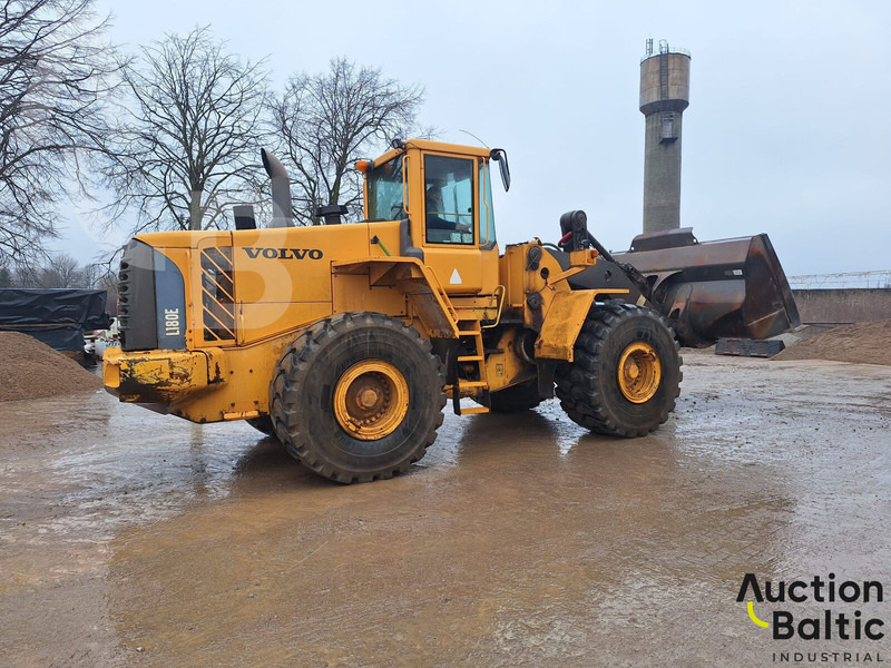 Volvo L 180 E - Tekerlekli yükleyici: fotoğraf 4 Volvo L 180 E - Tekerlekli yükleyici: fotoğraf 4
