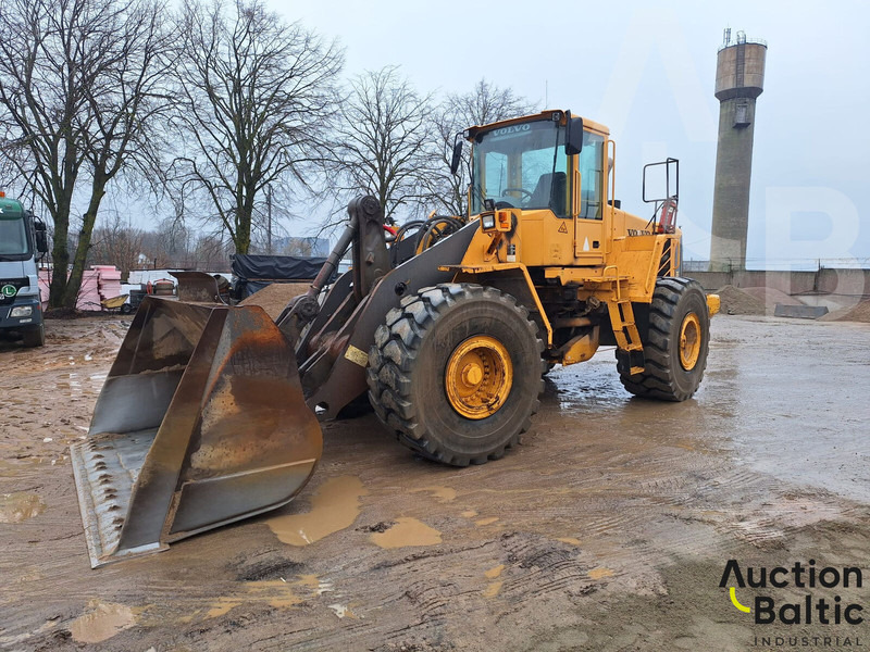 Volvo L 180 E - Tekerlekli yükleyici: fotoğraf 1 Volvo L 180 E - Tekerlekli yükleyici: fotoğraf 1