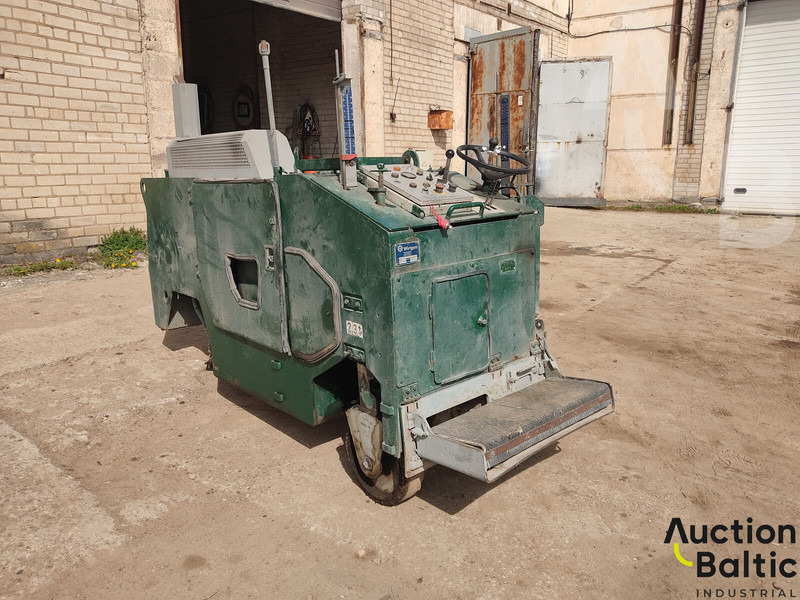 Wirtgen W350 - Asfalt döşeme aracı: fotoğraf 1 Wirtgen W350 - Asfalt döşeme aracı: fotoğraf 1