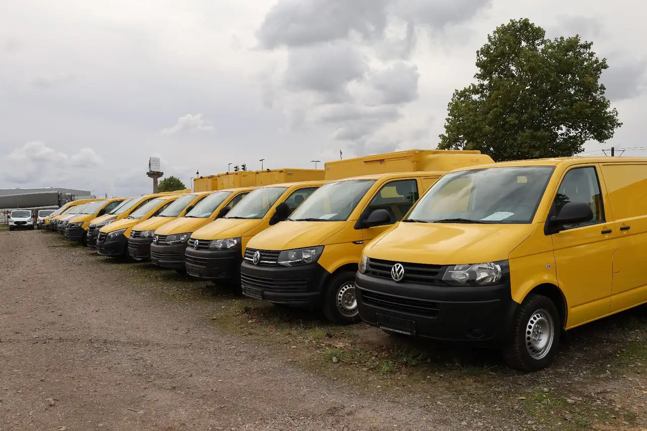 Volkswagen T5 Transporter Kasten-Kombi 2.0 TDI/EU5 - Binek araba: fotoğraf 1 Volkswagen T5 Transporter Kasten-Kombi 2.0 TDI/EU5 - Binek araba: fotoğraf 1
