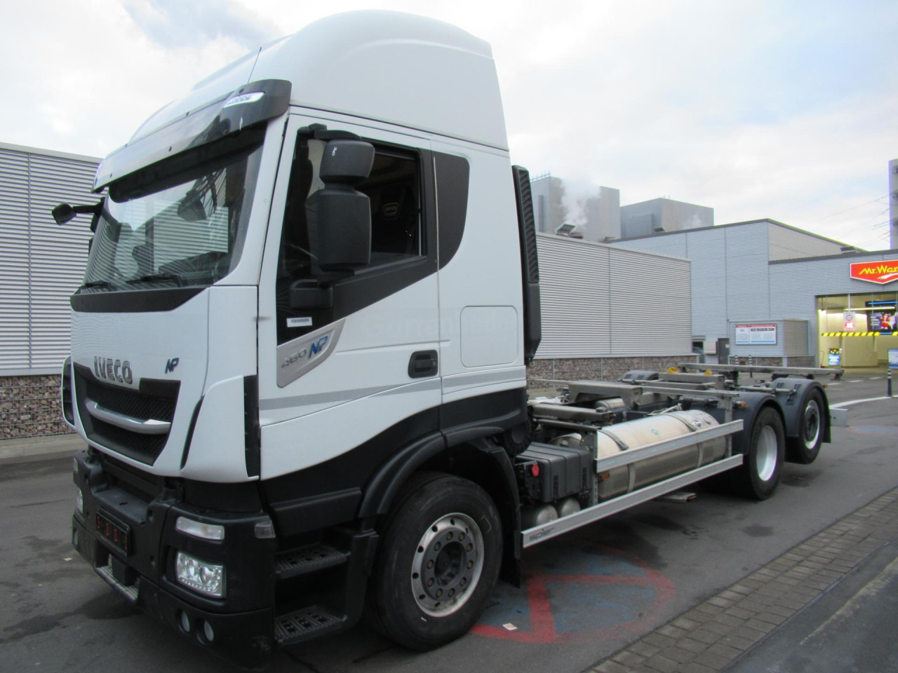 IVECO Stralis AS260S46Y/FSCMLNG Intarder Klima AHK ZV - Konteynır taşıyıcı/ Yedek karoser kamyon: fotoğraf 1 IVECO Stralis AS260S46Y/FSCMLNG Intarder Klima AHK ZV - Konteynır taşıyıcı/ Yedek karoser kamyon: fotoğraf 1