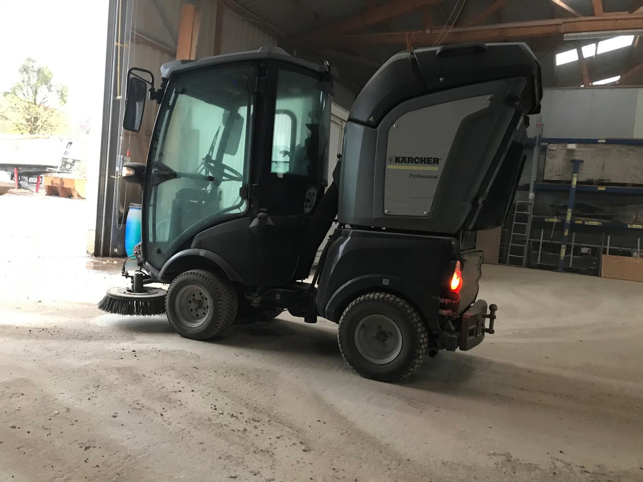 KÄRCHER MIC 34 C - Yol süpürme aracı: fotoğraf 4 KÄRCHER MIC 34 C - Yol süpürme aracı: fotoğraf 4