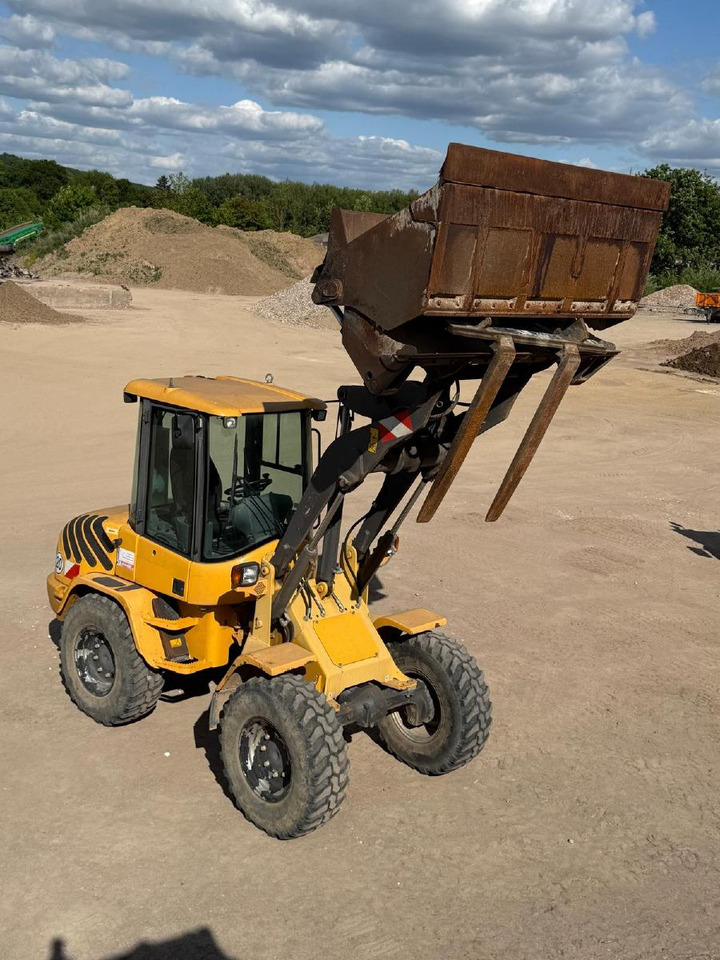 Volvo L 30 B-Z/K incl. 3-1shovel and fork - Tekerlekli yükleyici: fotoğraf 2 Volvo L 30 B-Z/K incl. 3-1shovel and fork - Tekerlekli yükleyici: fotoğraf 2