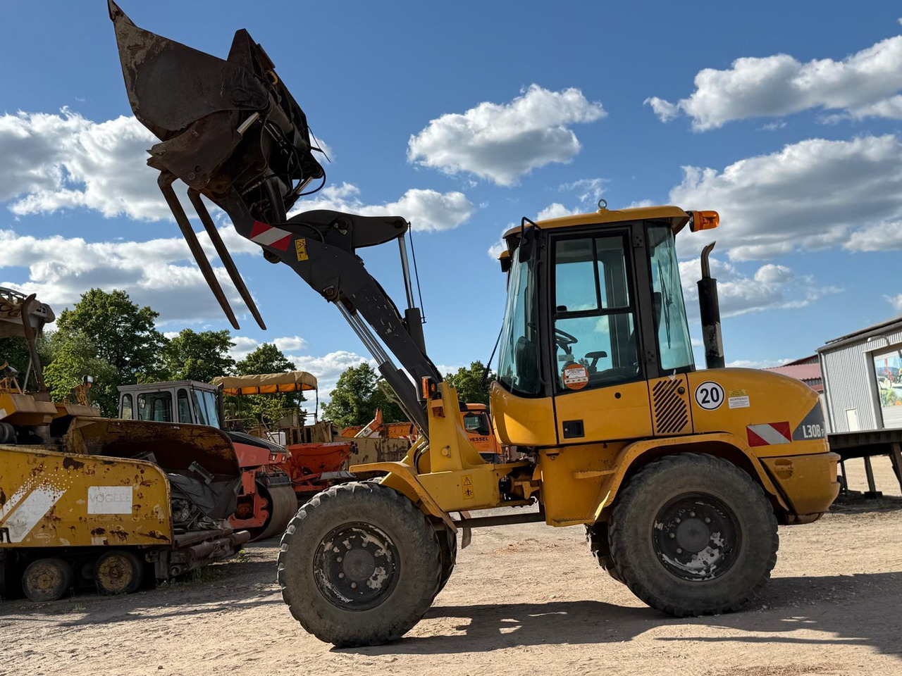 Volvo L 30 B-Z/K incl. 3-1shovel and fork - Tekerlekli yükleyici: fotoğraf 4 Volvo L 30 B-Z/K incl. 3-1shovel and fork - Tekerlekli yükleyici: fotoğraf 4