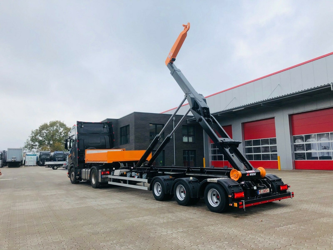 Auflieger Abrollkipper Hakenlift Hookliftloader - Konteynır taşıyıcı/ Yedek karoser dorse: fotoğraf 1 Auflieger Abrollkipper Hakenlift Hookliftloader - Konteynır taşıyıcı/ Yedek karoser dorse: fotoğraf 1
