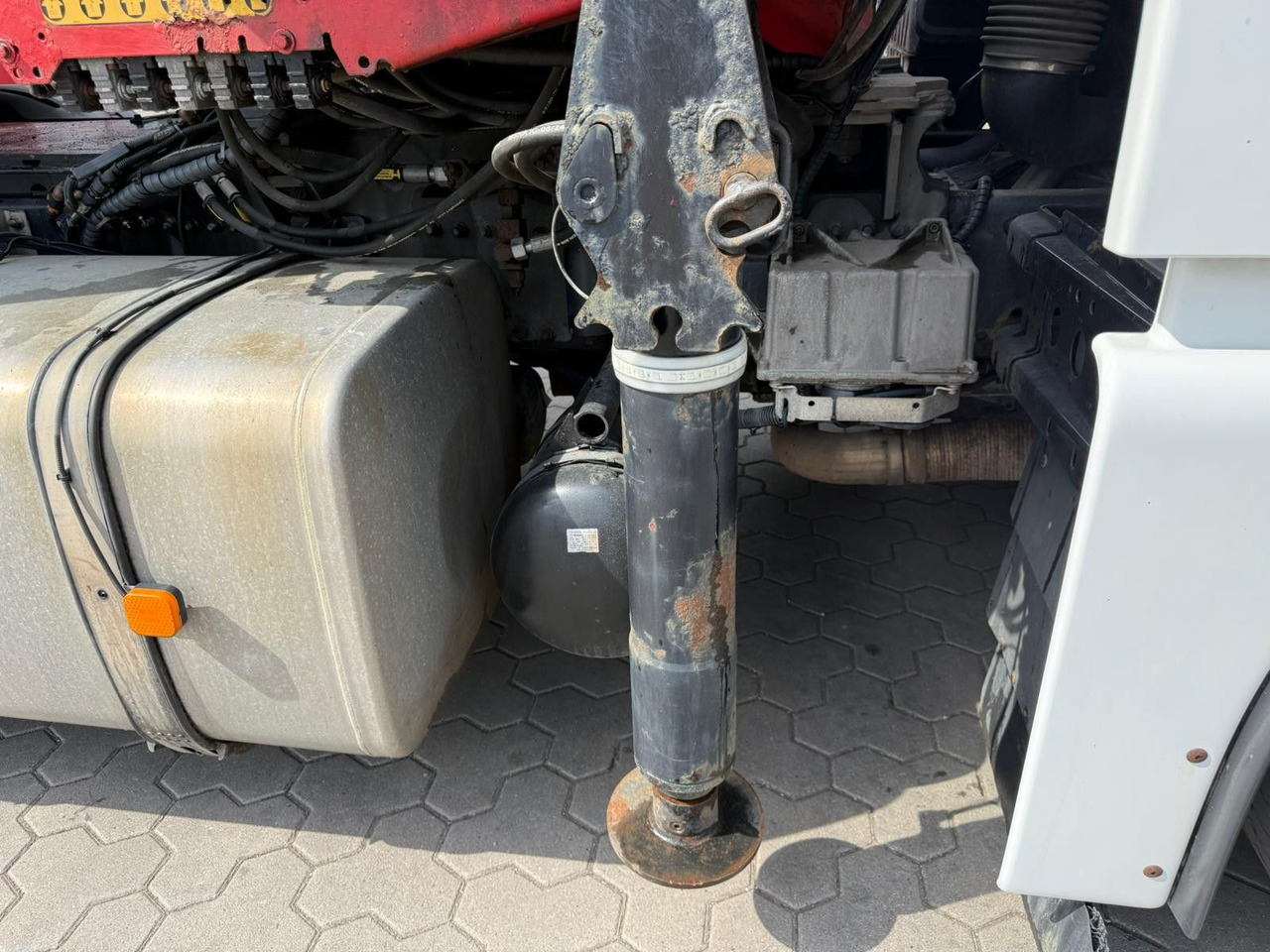 Çekici MAN TGX 26.440 6x2 mit HMF 3000-5 Kran TÜV NEU: fotoğraf 12