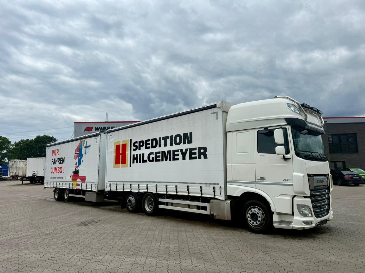DAF XF 480 FAN LowDeck 6x2 Jumbo Inklusive Anhänger - Tenteli kamyon: fotoğraf 1 DAF XF 480 FAN LowDeck 6x2 Jumbo Inklusive Anhänger - Tenteli kamyon: fotoğraf 1
