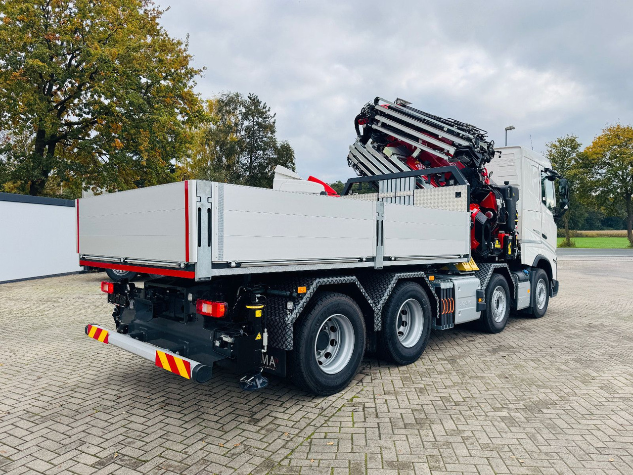 Volvo FH 500 8x4 Kran F820 RA2.27 Jib & Winde Sofort - Kamyon, Vinçli kamyon: fotoğraf 3 Volvo FH 500 8x4 Kran F820 RA2.27 Jib & Winde Sofort - Kamyon, Vinçli kamyon: fotoğraf 3