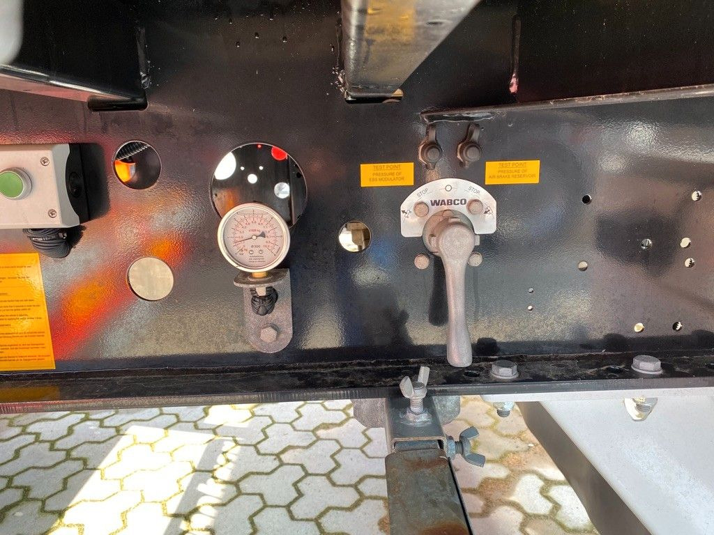 Açık/ Sal dorse Kässbohrer Bordwandauflieger Twistlocks: fotoğraf 10