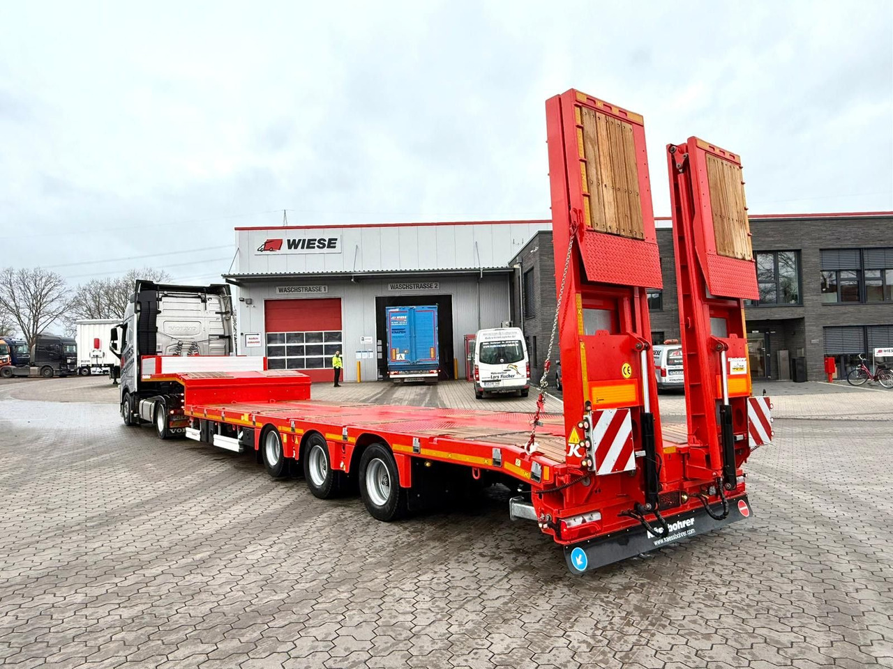 Kässbohrer K.SLS 3 / 0N 18/30 Tieflader mit hydr. Rampen - Alçak çerçeveli platform dorse: fotoğraf 1 Kässbohrer K.SLS 3 / 0N 18/30 Tieflader mit hydr. Rampen - Alçak çerçeveli platform dorse: fotoğraf 1