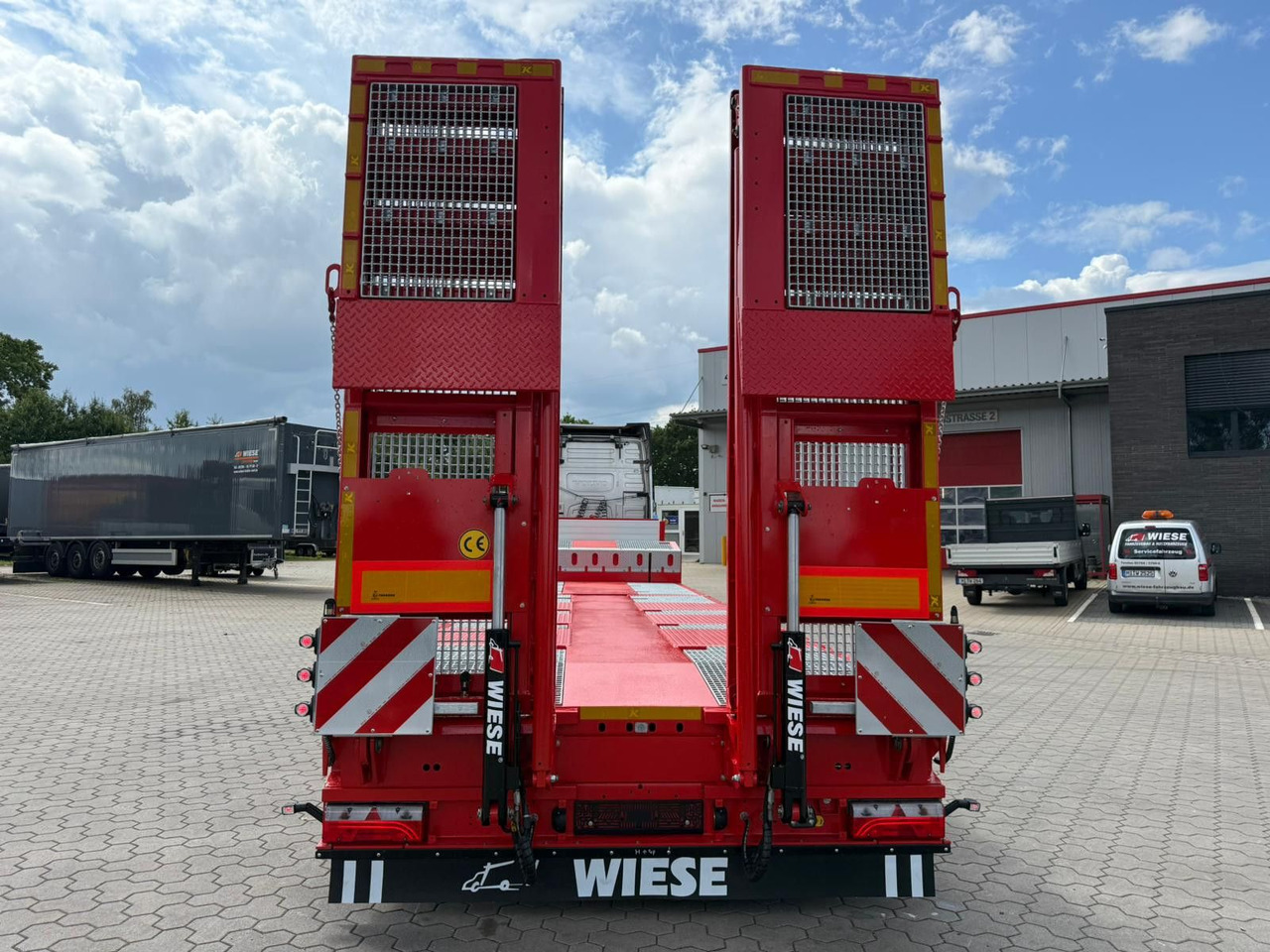 Kässbohrer SLS.HS Tieflader mit hydr. Schwanenhals Kässbohrer SLS.HS Tieflader mit hydr. Schwanenhals - Alçak çerçeveli platform dorse: fotoğraf 5 Kässbohrer SLS.HS Tieflader mit hydr. Schwanenhals Kässbohrer SLS.HS Tieflader mit hydr. Schwanenhals - Alçak çerçeveli platform dorse: fotoğraf 5