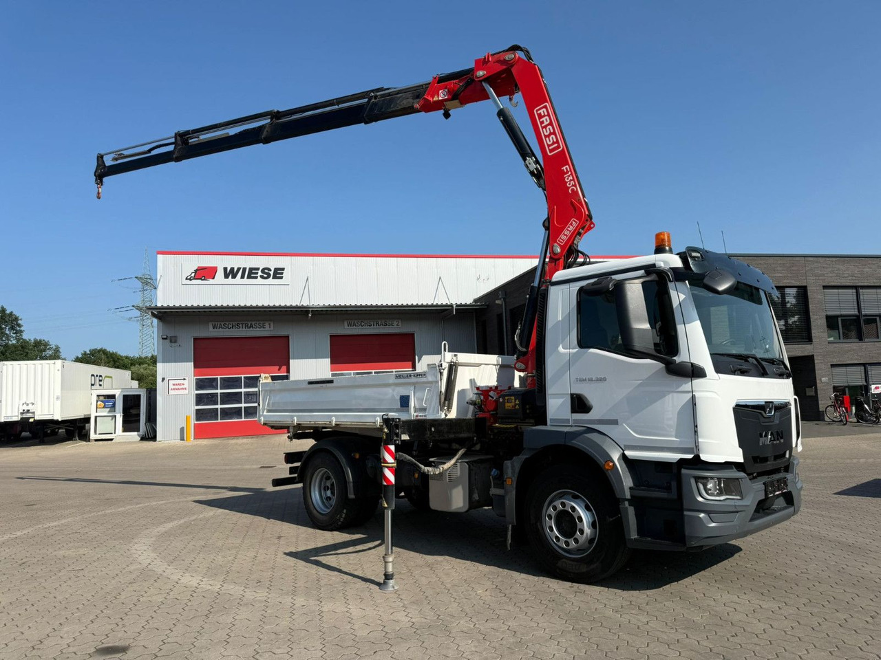 MAN TGM 18.320 4x2 BB Kran Fassi F135 Kipper Meiller - Vinçli kamyon: fotoğraf 1 MAN TGM 18.320 4x2 BB Kran Fassi F135 Kipper Meiller - Vinçli kamyon: fotoğraf 1