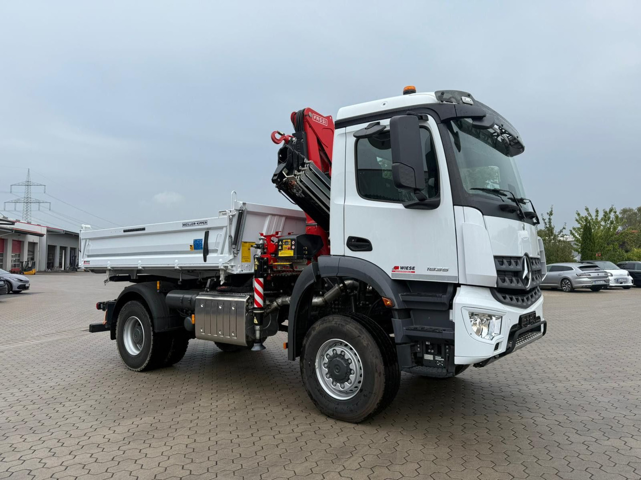 Mercedes-Benz Arocs 1835 4x2 Meiller Fassi F135 Kran Kipper - Damperli kamyon, Vinçli kamyon: fotoğraf 2 Mercedes-Benz Arocs 1835 4x2 Meiller Fassi F135 Kran Kipper - Damperli kamyon, Vinçli kamyon: fotoğraf 2