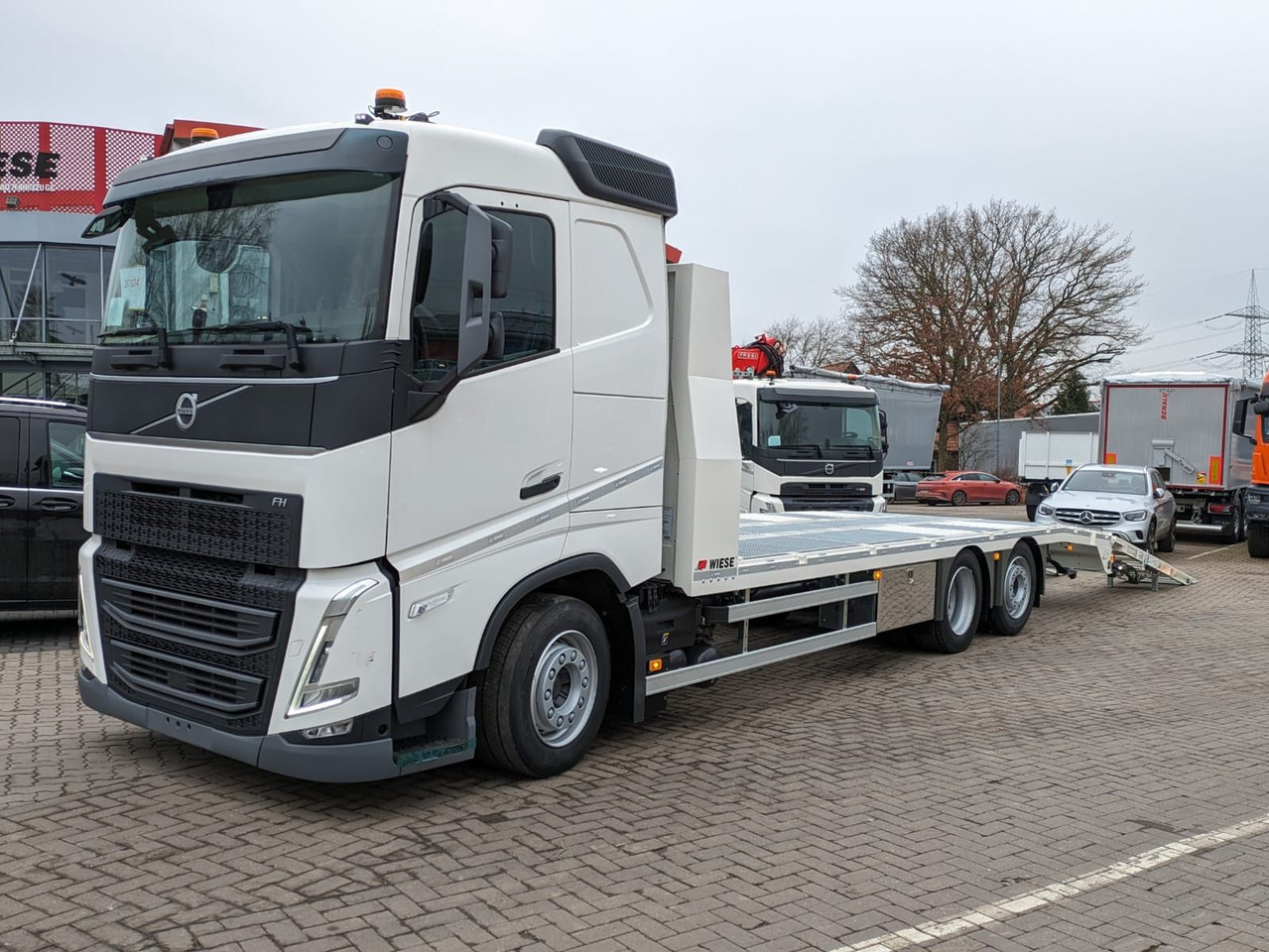 Volvo FH 420 Maschinentransporter Rampennen. - Çekici kamyonu: fotoğraf 1 Volvo FH 420 Maschinentransporter Rampennen. - Çekici kamyonu: fotoğraf 1