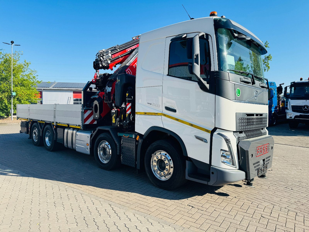 Volvo FH 500 8x2 mit F710RA.2.27 L426 und V20 Winde - Sal/ Açık kasa kamyon, Vinçli kamyon: fotoğraf 2 Volvo FH 500 8x2 mit F710RA.2.27 L426 und V20 Winde - Sal/ Açık kasa kamyon, Vinçli kamyon: fotoğraf 2