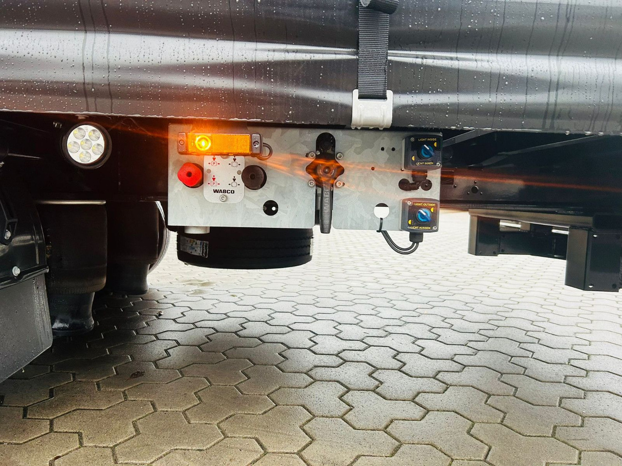 Wiese Gabelstaplertransporter Mega mit Rampen - Alçak çerçeveli platform dorse: fotoğraf 5 Wiese Gabelstaplertransporter Mega mit Rampen - Alçak çerçeveli platform dorse: fotoğraf 5
