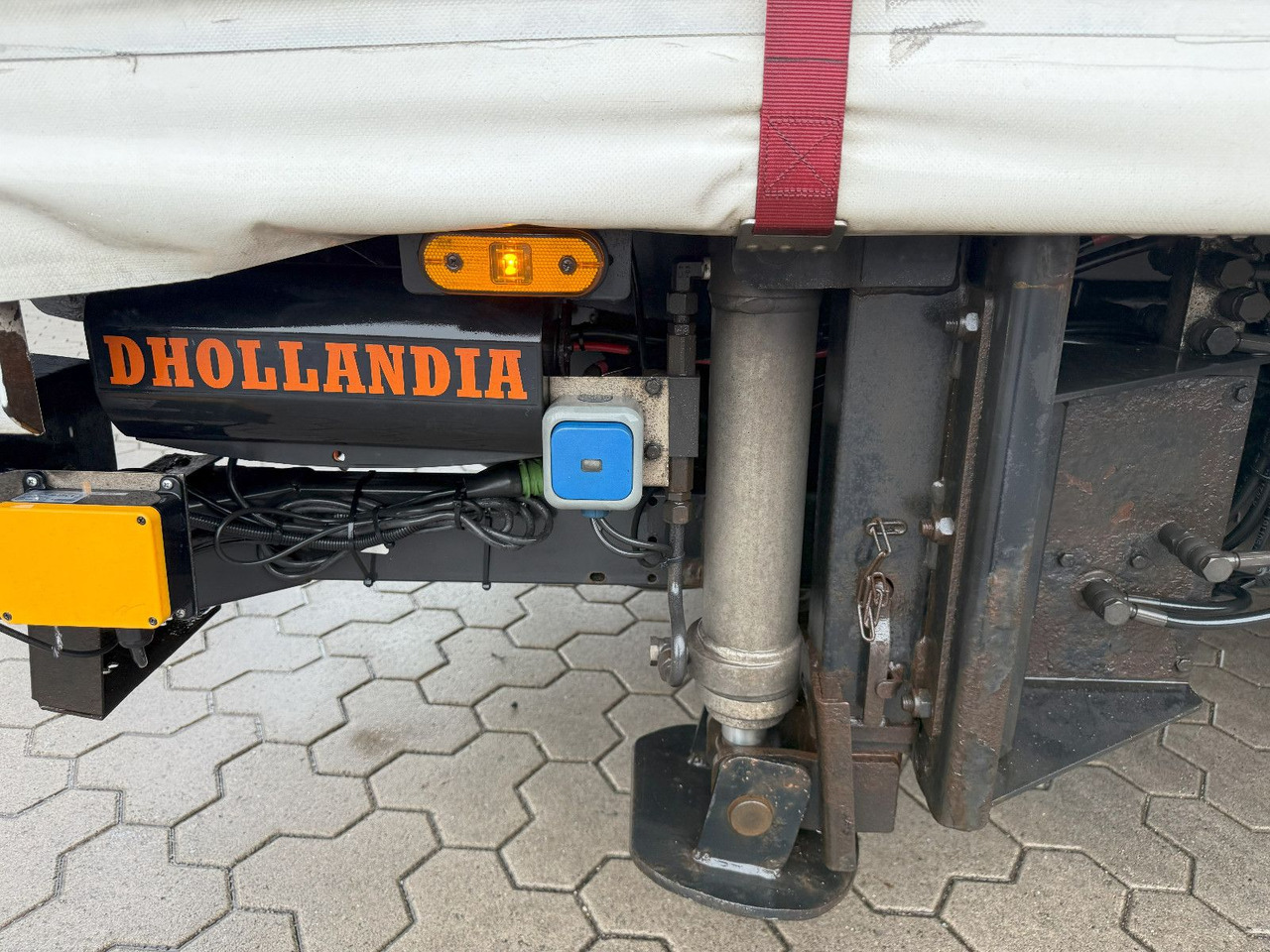 Tenteli dorse Wiese Mega Schiebeplane mit Dhollandia Rampe 9t: fotoğraf 14