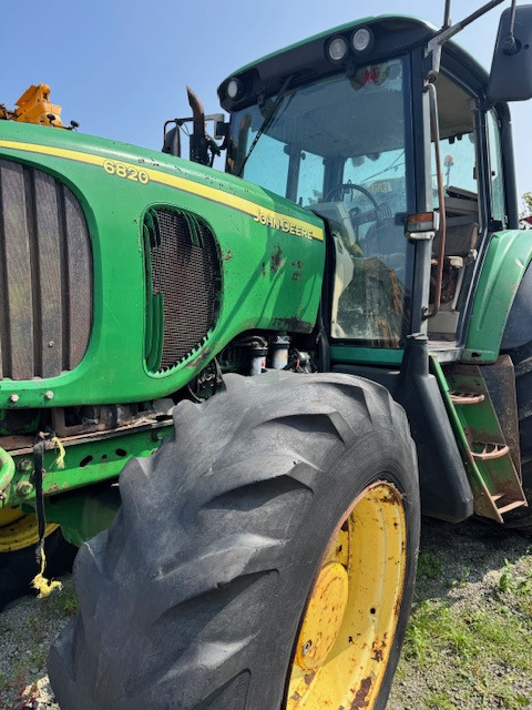 JOHN DEERE 6820 - Traktör: fotoğraf 3 JOHN DEERE 6820 - Traktör: fotoğraf 3