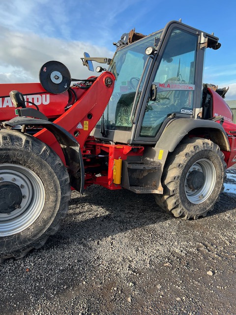 Manitou MLA 630 - Teleskopik yükleyici: fotoğraf 1 Manitou MLA 630 - Teleskopik yükleyici: fotoğraf 1