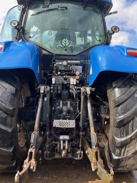 New Holland T7.220 - Traktör: fotoğraf 2 New Holland T7.220 - Traktör: fotoğraf 2