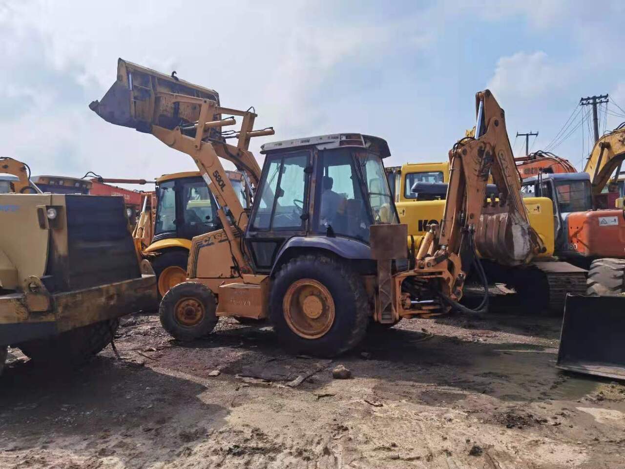 CASE 580L - Iş makinesi: fotoğraf 1 CASE 580L - Iş makinesi: fotoğraf 1