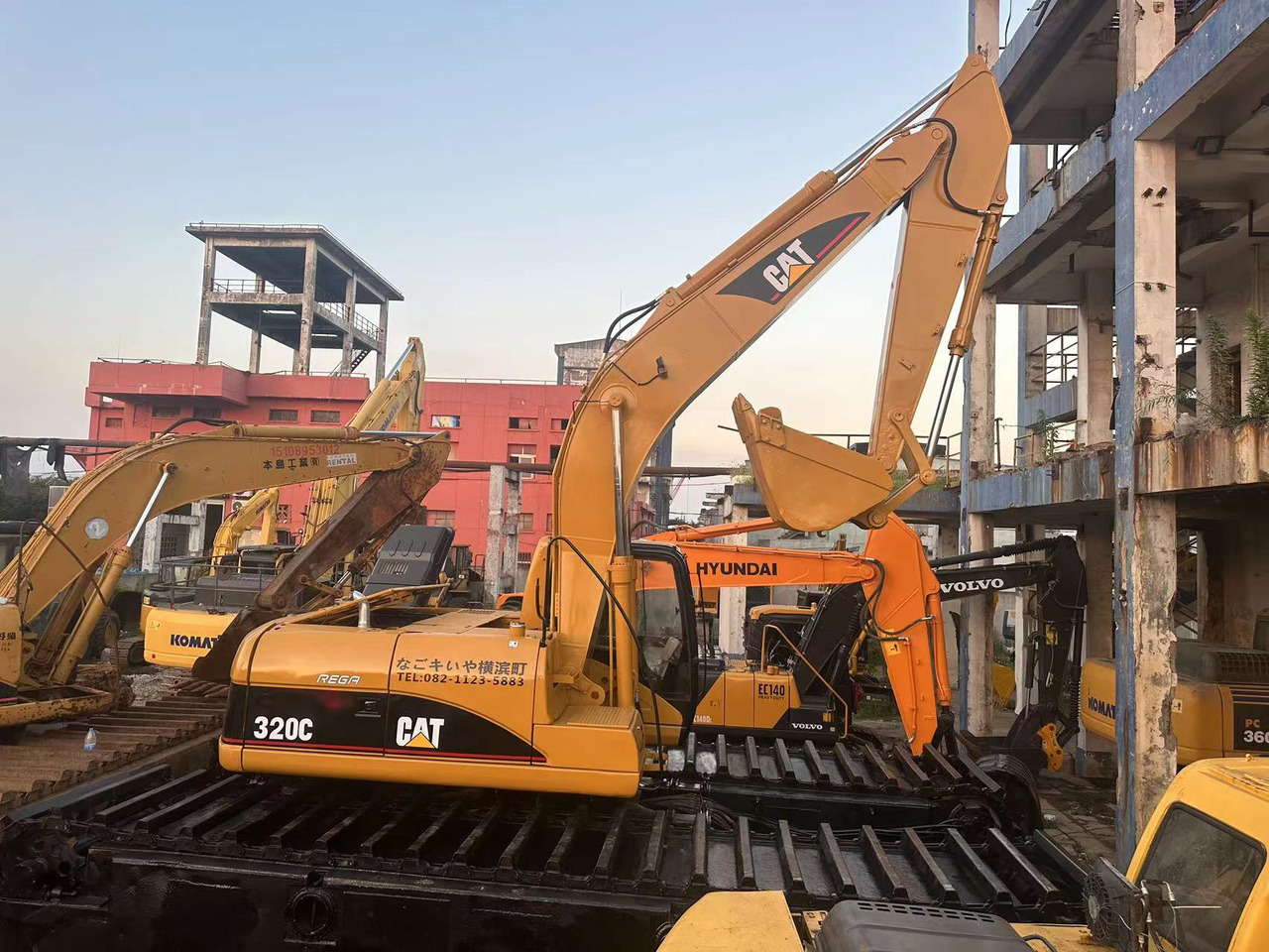 CATERPILLAR 320C - Amfibi ekskavatör: fotoğraf 2 CATERPILLAR 320C - Amfibi ekskavatör: fotoğraf 2