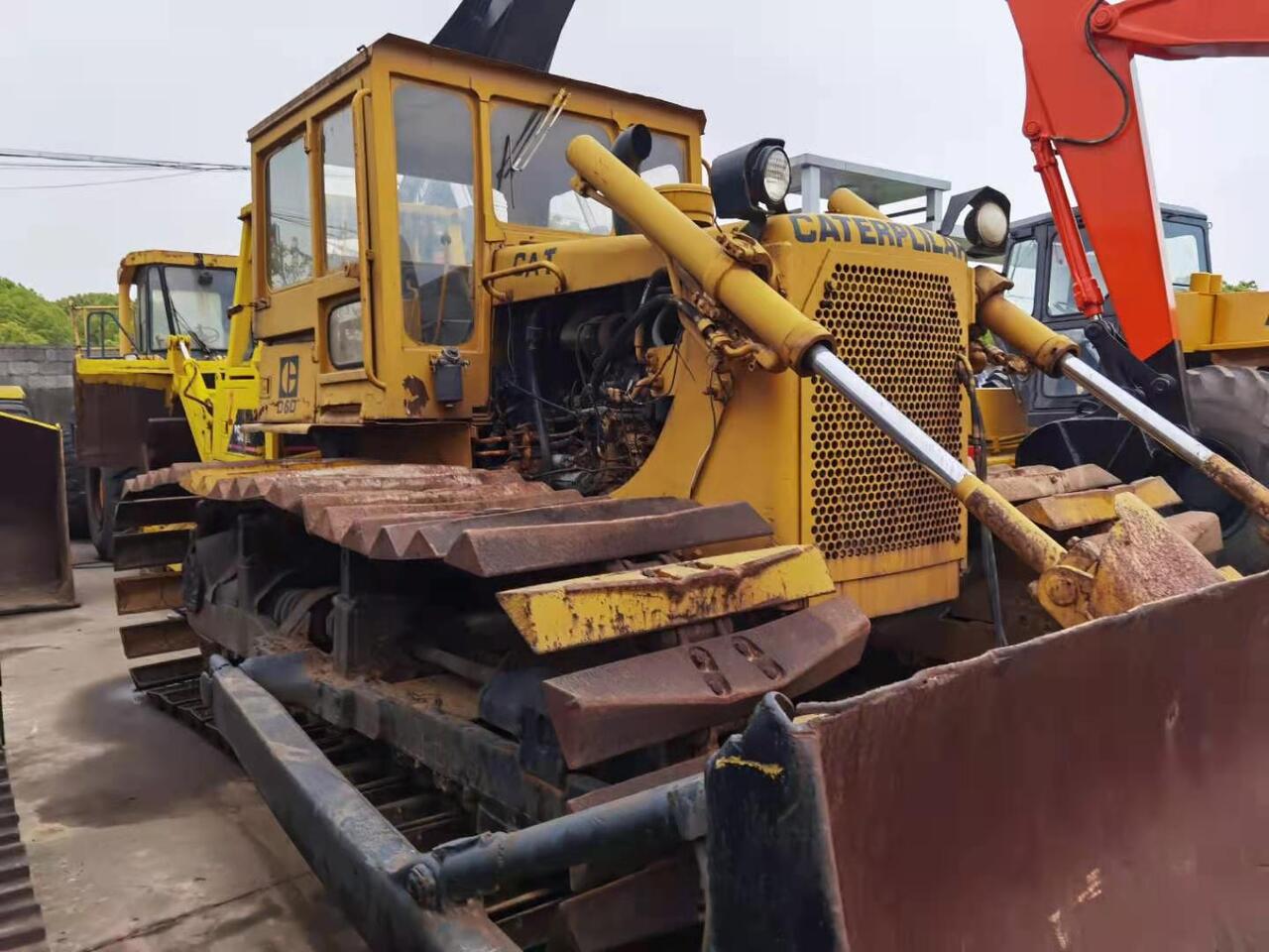 CATERPILLAR D6D - Buldozer: fotoğraf 4 CATERPILLAR D6D - Buldozer: fotoğraf 4