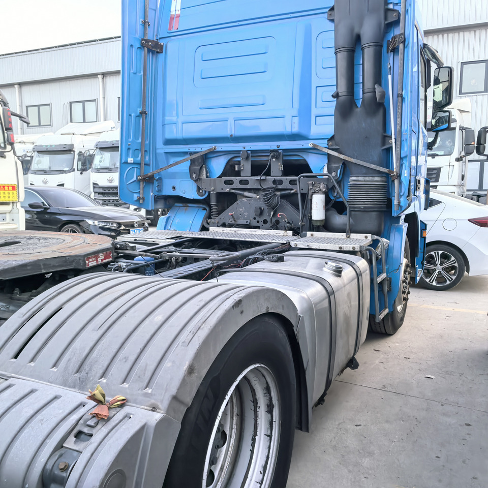 Mercedes-Benz 1841 4x2 - Çekici: fotoğraf 2 Mercedes-Benz 1841 4x2 - Çekici: fotoğraf 2