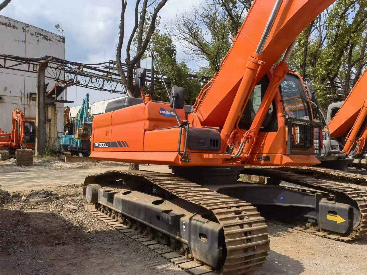 DOOSAN DX300 - Paletli ekskavatör: fotoğraf 2 DOOSAN DX300 - Paletli ekskavatör: fotoğraf 2