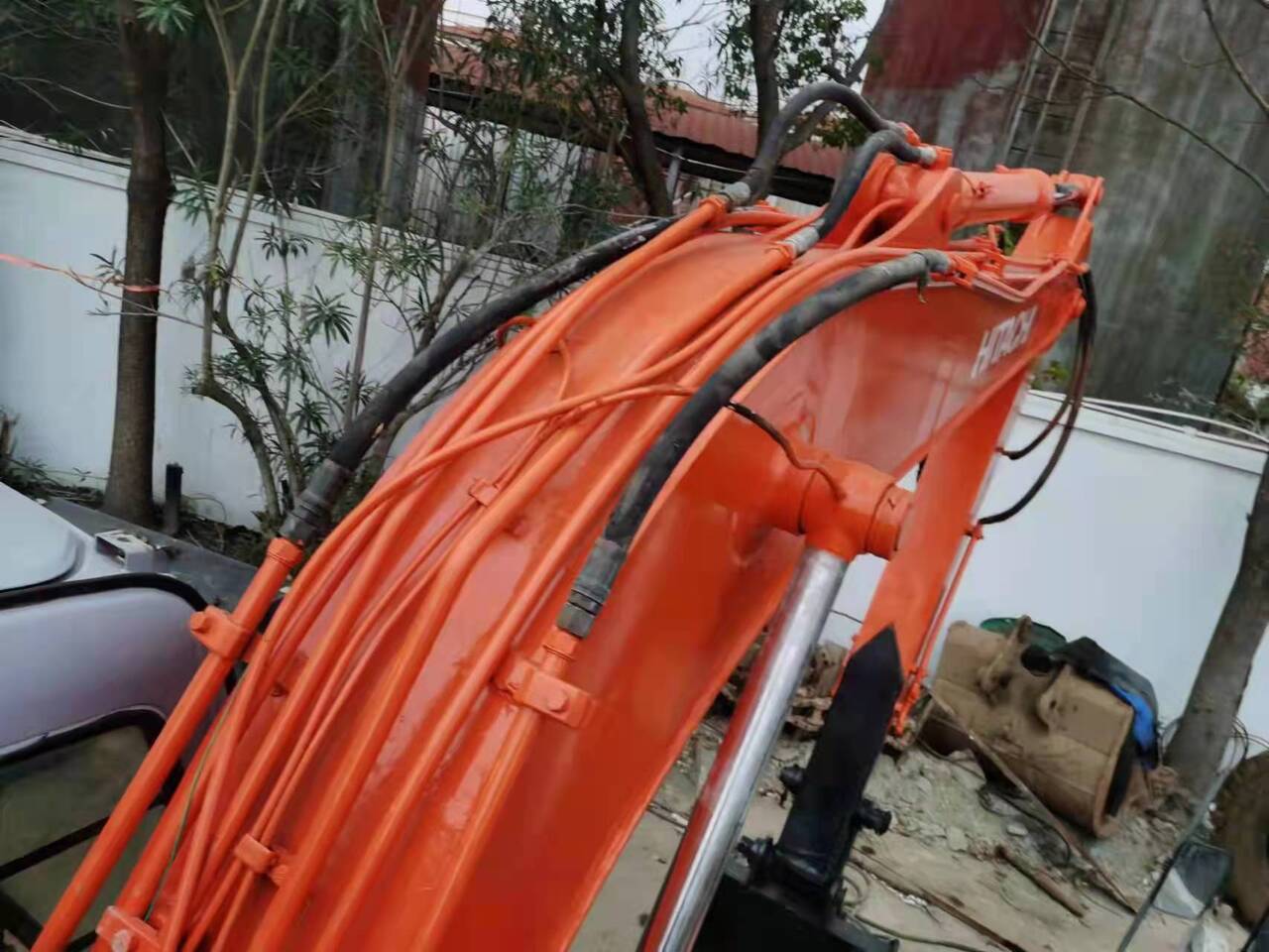 HITACHI EX120-5 - Paletli ekskavatör: fotoğraf 4 HITACHI EX120-5 - Paletli ekskavatör: fotoğraf 4