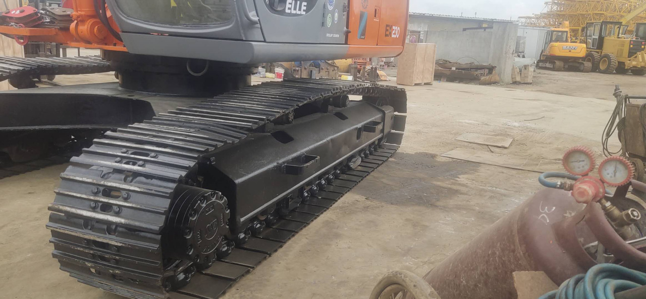 HITACHI EX230-5 - Paletli ekskavatör: fotoğraf 4 HITACHI EX230-5 - Paletli ekskavatör: fotoğraf 4