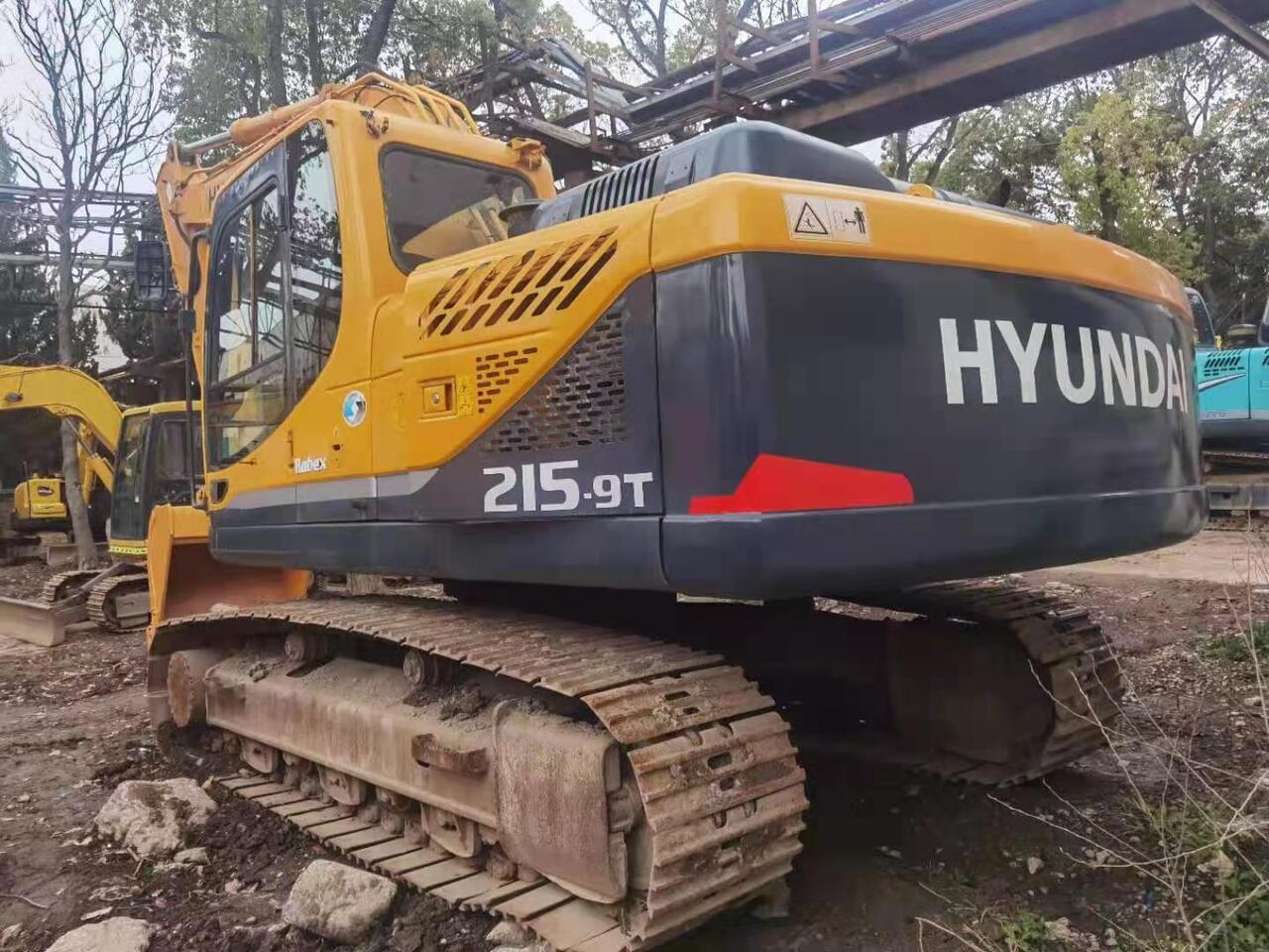 HYUNDAI R215-9T - Paletli ekskavatör: fotoğraf 1 HYUNDAI R215-9T - Paletli ekskavatör: fotoğraf 1