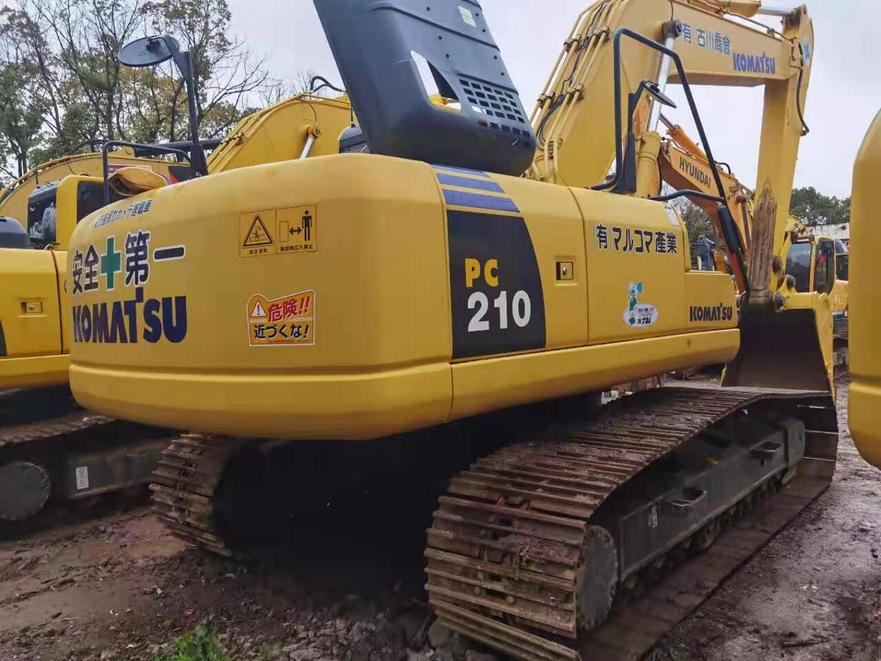KOMATSU PC210-8 - Paletli ekskavatör: fotoğraf 1 KOMATSU PC210-8 - Paletli ekskavatör: fotoğraf 1