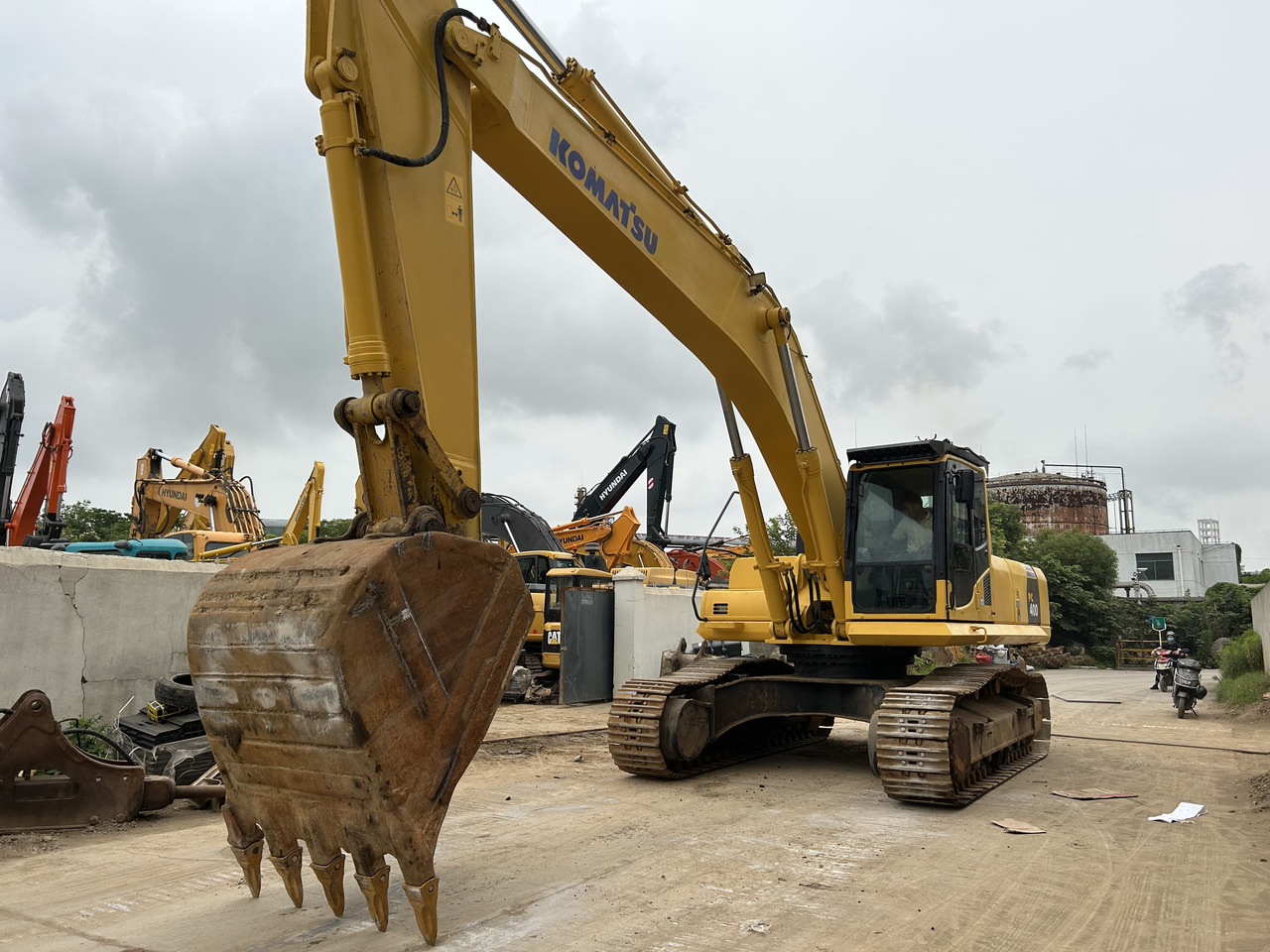 KOMATSU PC400-8 - Paletli ekskavatör: fotoğraf 5 KOMATSU PC400-8 - Paletli ekskavatör: fotoğraf 5