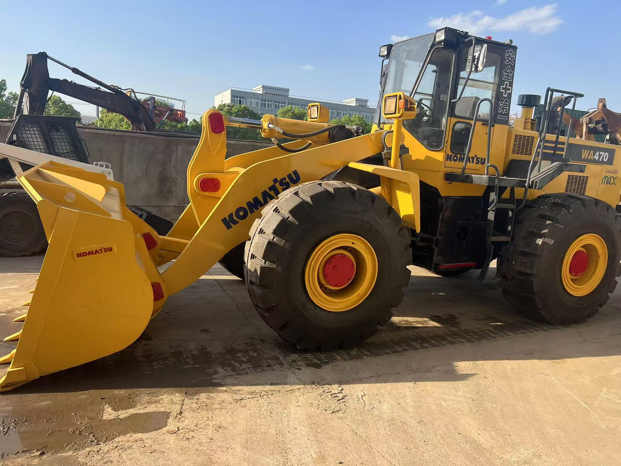 Komatsu WA470-3 - Tekerlekli yükleyici: fotoğraf 1 Komatsu WA470-3 - Tekerlekli yükleyici: fotoğraf 1