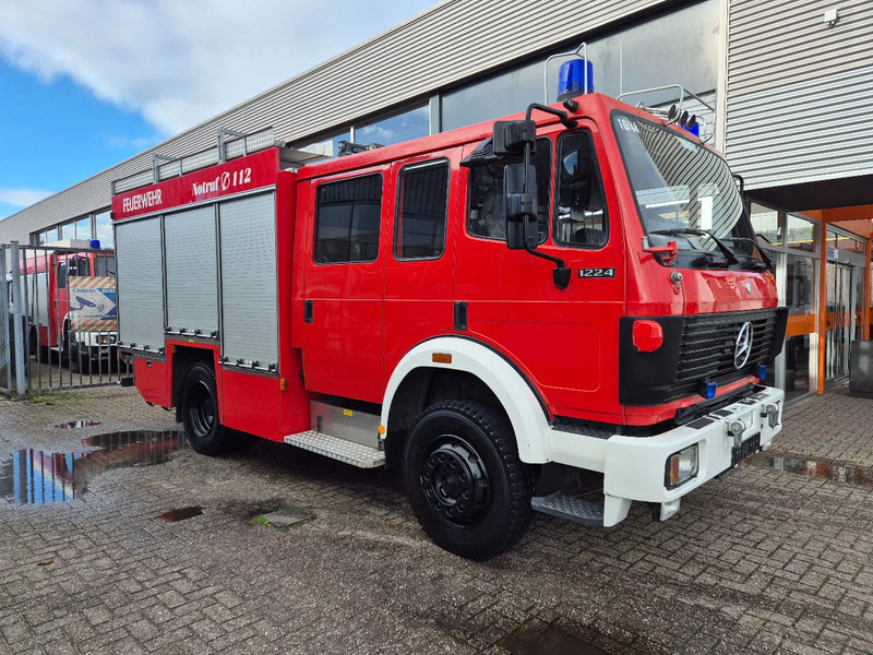 Mercedes-Benz SK 1224 4x4 FIRETRUCK/ FEUERWEHR/ 2400L TANK/ EXPEDITION - İtfaiye aracı: fotoğraf 1 Mercedes-Benz SK 1224 4x4 FIRETRUCK/ FEUERWEHR/ 2400L TANK/ EXPEDITION - İtfaiye aracı: fotoğraf 1