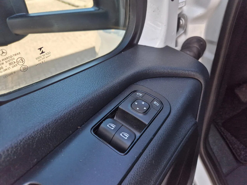 Kapalı kasa kamyonet Mercedes-Benz Sprinter 516 CDI BE Clixtar/ Webasto/ 27 KUB/ Nutzlast 3.3T/ 073688: fotoğraf 19 Kapalı kasa kamyonet Mercedes-Benz Sprinter 516 CDI BE Clixtar/ Webasto/ 27 KUB/ Nutzlast 3.3T/ 073688: fotoğraf 19