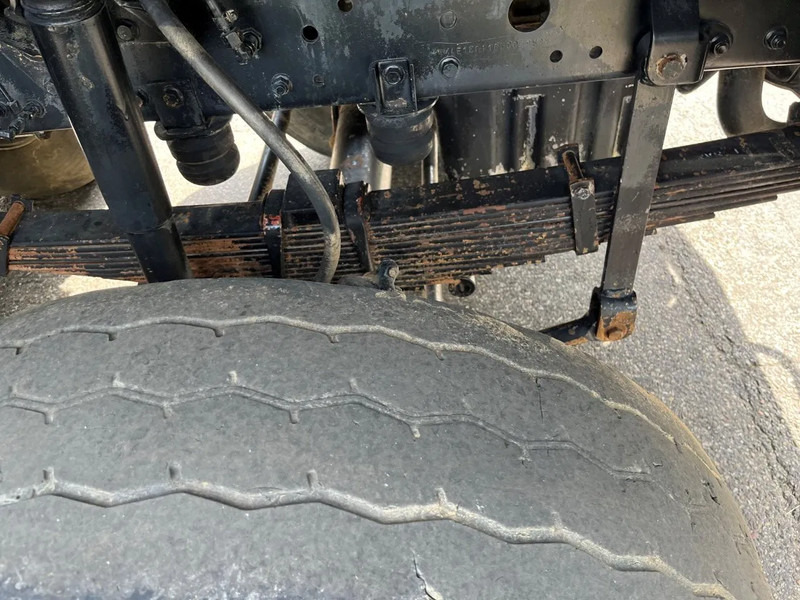 MAN 35.372 35 302 8X6 KIPPER MANUAL ZF GEARBOX FULL STEEL SPRING - Damperli kamyon: fotoğraf 5 MAN 35.372 35 302 8X6 KIPPER MANUAL ZF GEARBOX FULL STEEL SPRING - Damperli kamyon: fotoğraf 5