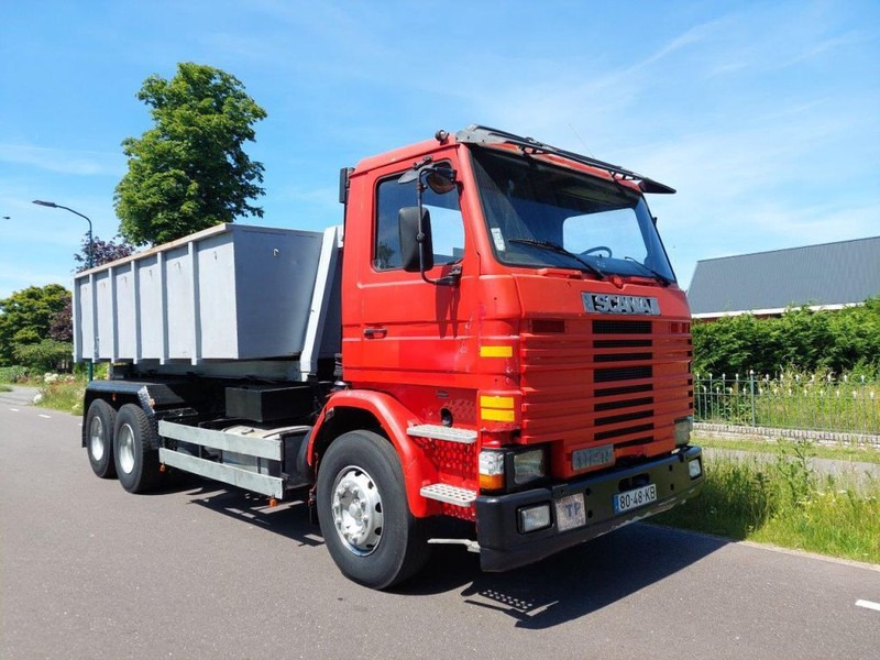 Scania 112 with 113 Engine - Kancalı yükleyici kamyon: fotoğraf 1 Scania 112 with 113 Engine - Kancalı yükleyici kamyon: fotoğraf 1