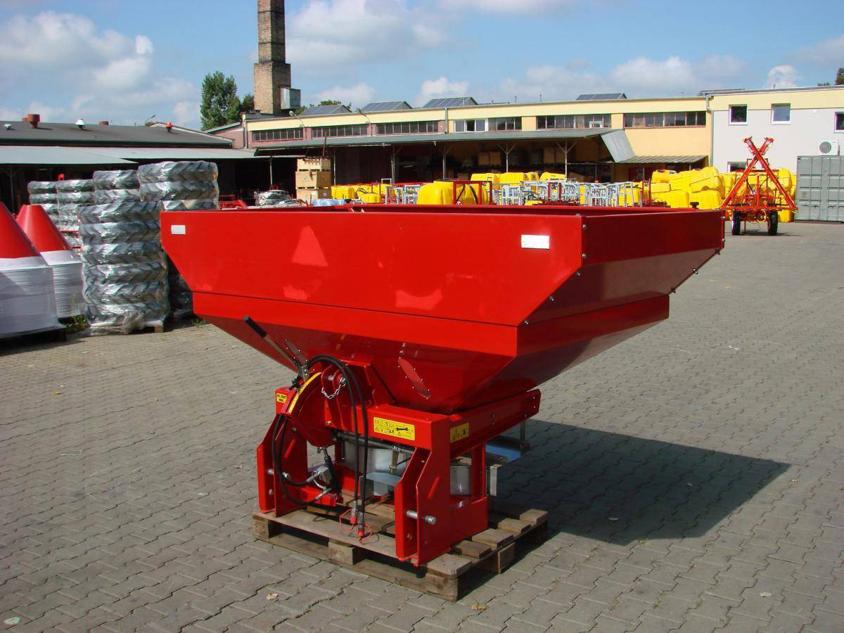 Jar-met SR 2000 - Gübre serpme makinesi: fotoğraf 1 Jar-met SR 2000 - Gübre serpme makinesi: fotoğraf 1